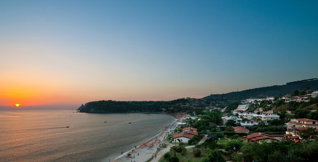 Le Casette Sul Mare Capo Vaticano Luaran gambar