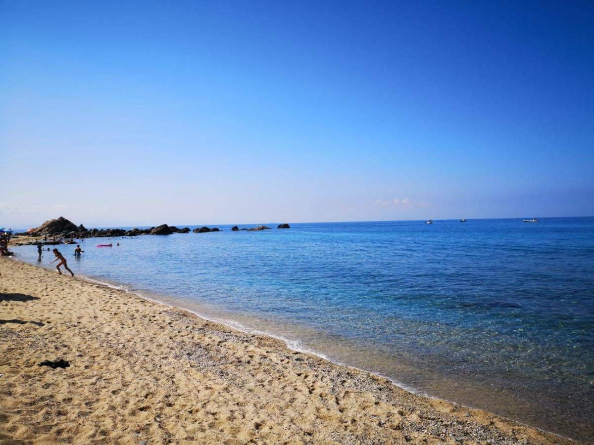 Le Casette Sul Mare Capo Vaticano Luaran gambar
